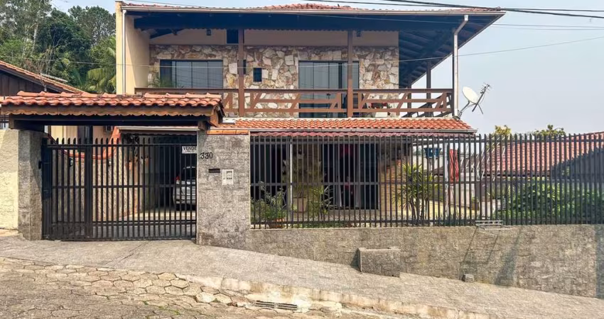 Casa com 4 dormitórios à venda, 258 m² por R$ 750.000,00 - Itoupava Central - Blumenau/SC