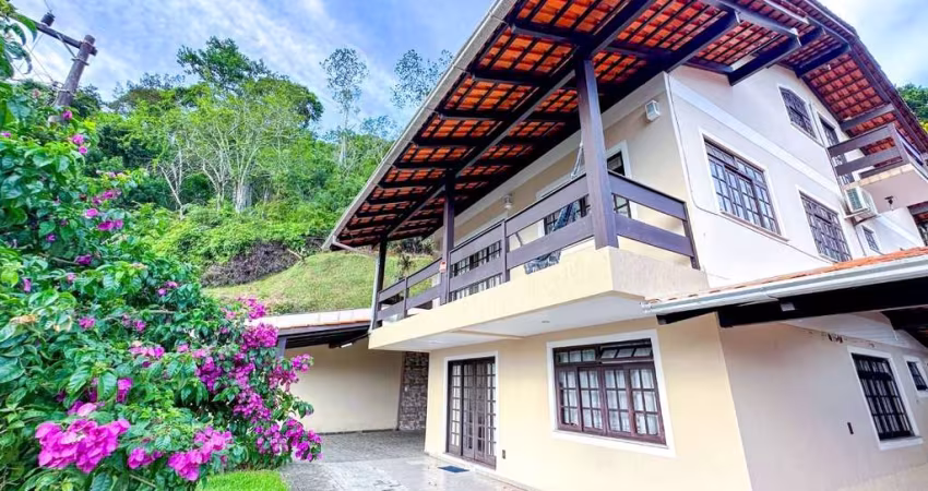 Casa à venda, 300 m² por R$ 699.000,00 - Nova Esperança - Blumenau/SC