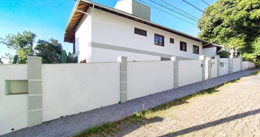 Casa à venda, 400 m² por R$ 1.090.000,00 - Garcia - Blumenau/SC