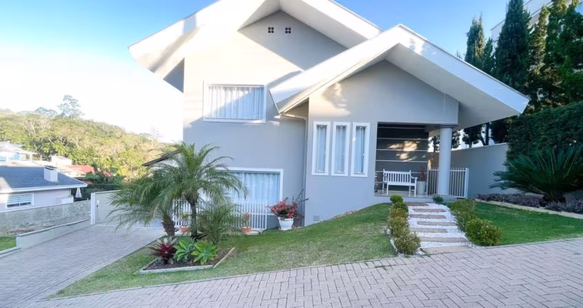 Casa à venda no bairro Itoupava Central