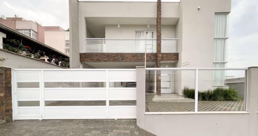 Casa com 3 dormitórios à venda, 255 m² por R$ 980.000,00 - Fortaleza Alta - Blumenau/SC