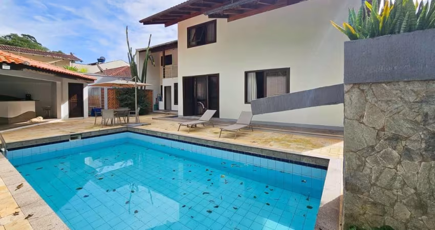 Casa à venda, 400 m² por R$ 1.500.000,00 - Garcia - Blumenau/SC