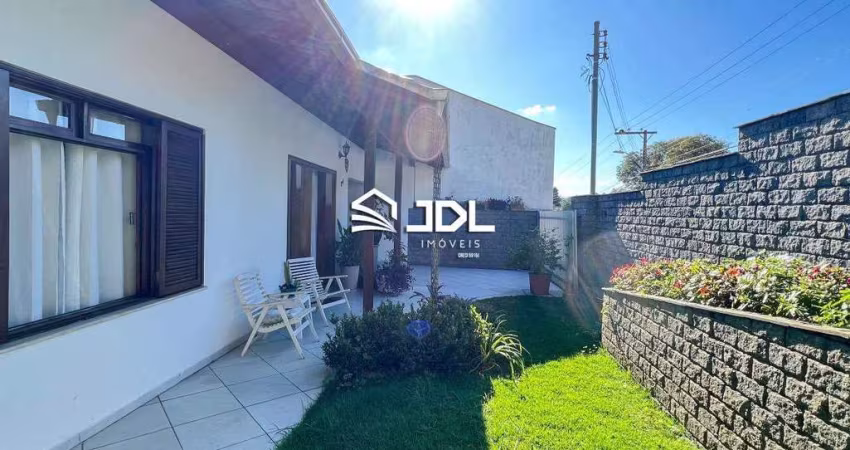 Excelente casa a apenas 1,5km da Vila Germânica!
