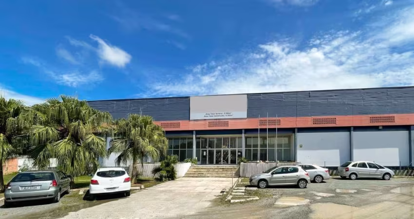 Galpão com amplo Terreno em área comercial na Itoupava Norte!!