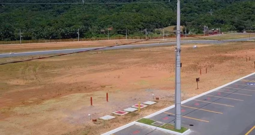 Terreno à venda no bairro Belchior Baixo
