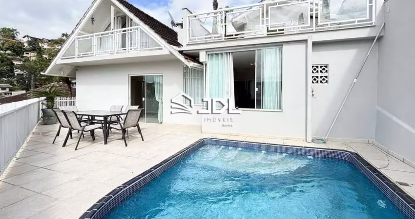 Casa com 4 quartos à venda no Centro, Blumenau 