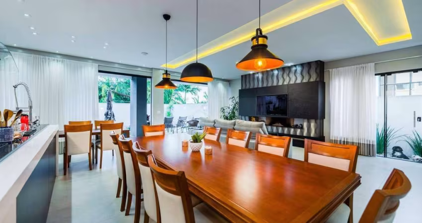 Casa com 3 dormitórios à venda, 290 m² por R$ 2.500.000,00 - Itoupava Central - Blumenau/SC