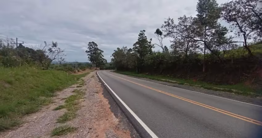 Lindo terreno piedade, 2.000 m², asfalto, semi plano, próx paineiras, doc. ok, facilito