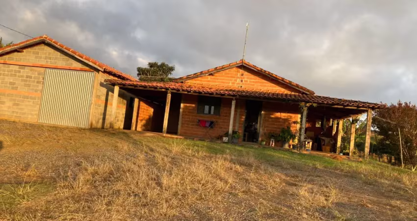 Lindo sítio pilar do sul, 5.000 m², 3 km asfalto, 2 casas, barracão, renda, riacho, doc. ok.