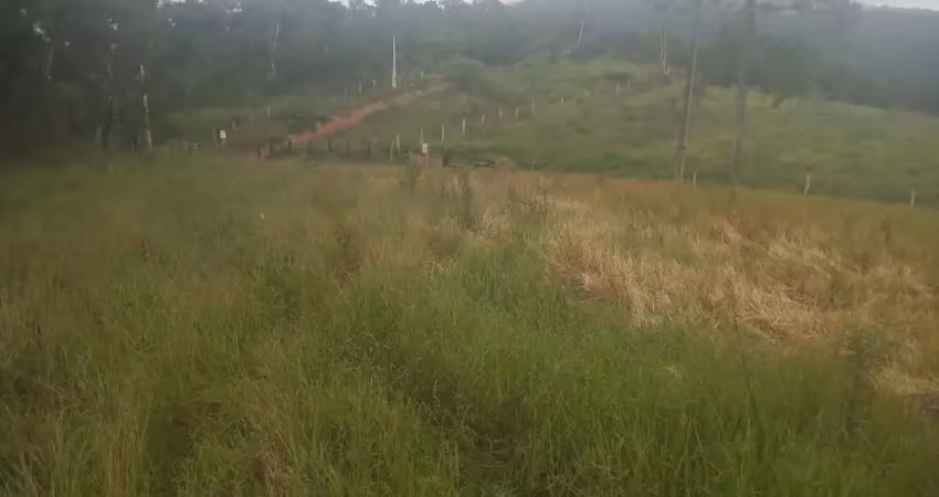 Lindo sítio tapiraí sp, 5 alqueires, rio bonito, 6,5 km asfalto, mata nativa, car, itr, doc. ok