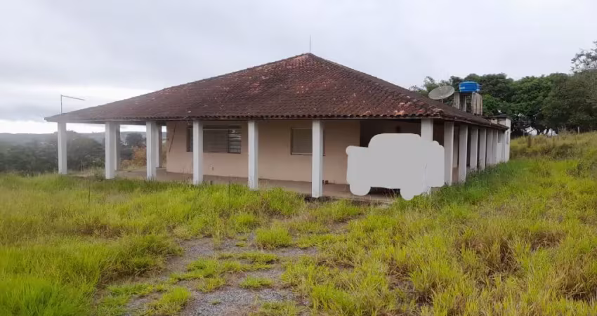 Lindo sítio em sarapuí, 17.000 m², casa, laje, avarandada, escritura, facilito, parcelo