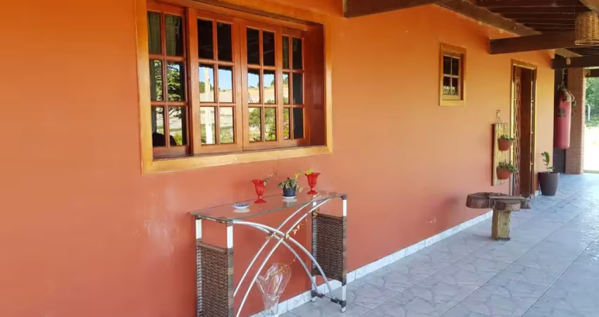 Linda chácara piedade, 3.780 m², 3 km asfalto, casa, lago, pomar, câmeras, canil, doc. ok