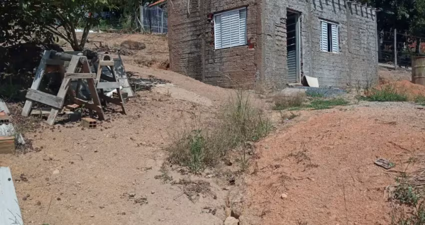 Linda chácara piedade, 2.000 m², 1 cômodo + banheiro (laje), fossa, semi plano, doc. ok