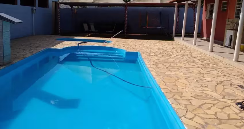 Linda chácara sorocaba, 1.000 m², 2 km asfalto, 3 quartos, 1 suíte, 2 piscinas, doc. ok.