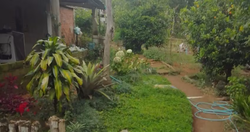 Linda chácara em tapiraí, 2.500 m², plana, casa 1 quarto, documentada, permuto.