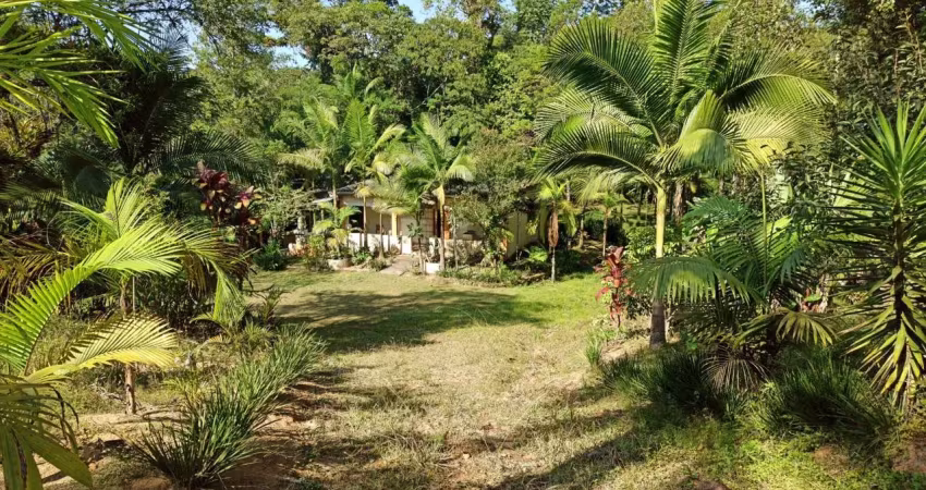 Lindo sítio tapiraí sp, 10 alqueires, 10 km asfalto, 2 casas, lago, mina, escritura