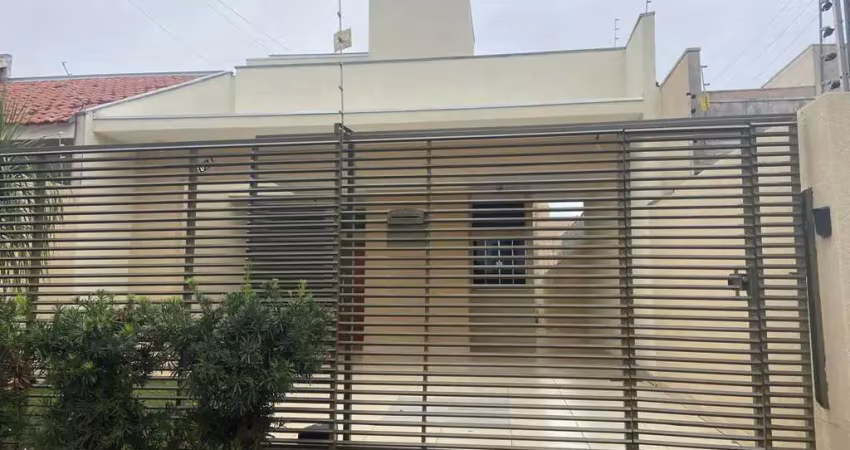 Casa com 3 quartos à venda na Zona V, Umuarama 