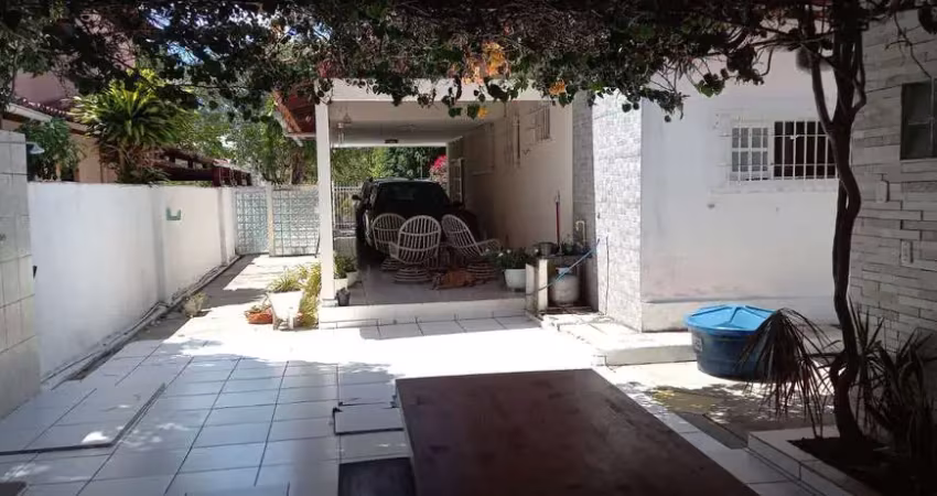 Casa com 4 quartos à venda no Lagoa Nova, Natal 