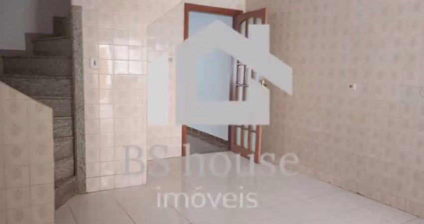 Casa com 2 quartos para alugar na Rua Francisco Siracusa, Parque Fongaro, São Paulo