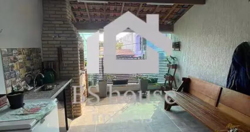 Sobrado 3 dormitórios sendo uma suíte, área gourmet- camilópolis