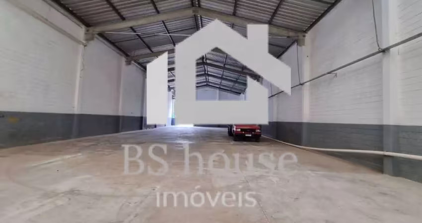 Galpão / escritório/ vestiários feminino e masculino, com 650m²