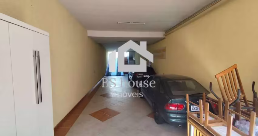 Cobertura 100m² + 100m², 3 dormitórios sendo um suíte com ar condicionado.