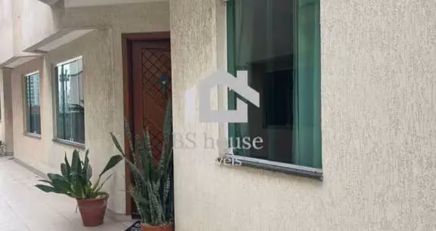 Sobrado 188 m² em condomínio fechado, com churrasqueira