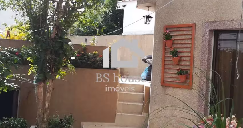 Sobrado de 170m², 2 dormitórios , quintal, 2 vagas - jardim santo alberto