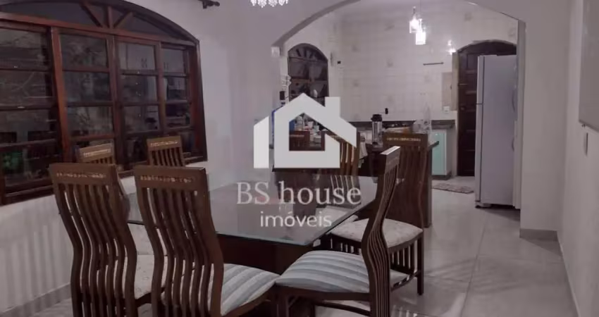 Sobrado 297 m², com 3 dormitórios e  2 vagas - parque gerassi