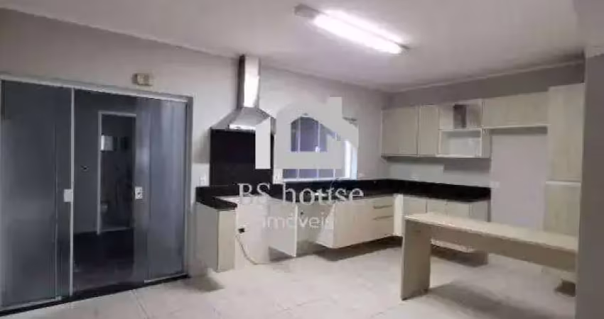 Sobrado 2 dormitórios, 2 vagas, com 130 m² vila homero thon - santo andré