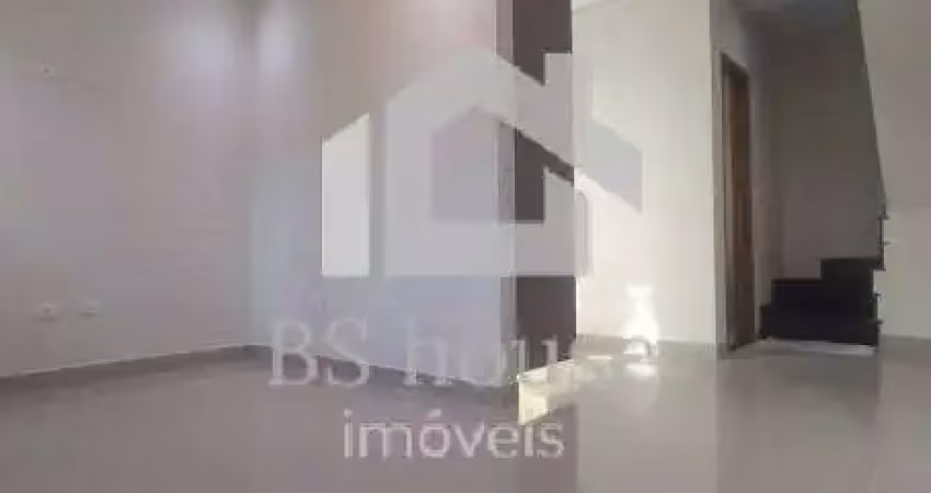 Casa com 2 quartos para alugar na Rua Índia, Parque Oratório, Santo André