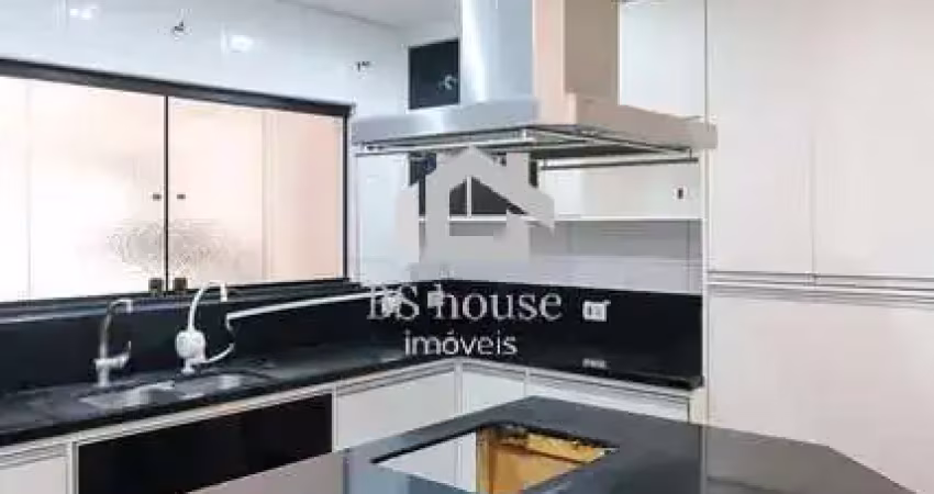 Sobrado 276m², 3 dormitórios e 4 vagas – santa maria
