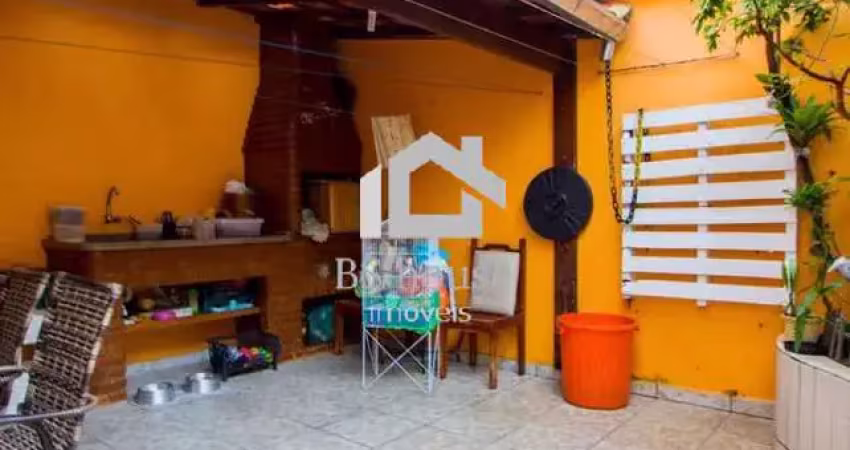 Sobrado 218 m² com planejados e área de churrasqueira