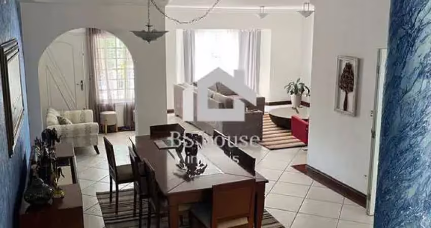Sobrado amplo 380m², 3 dormitórios, escritórios e 8 vagas – santo andré