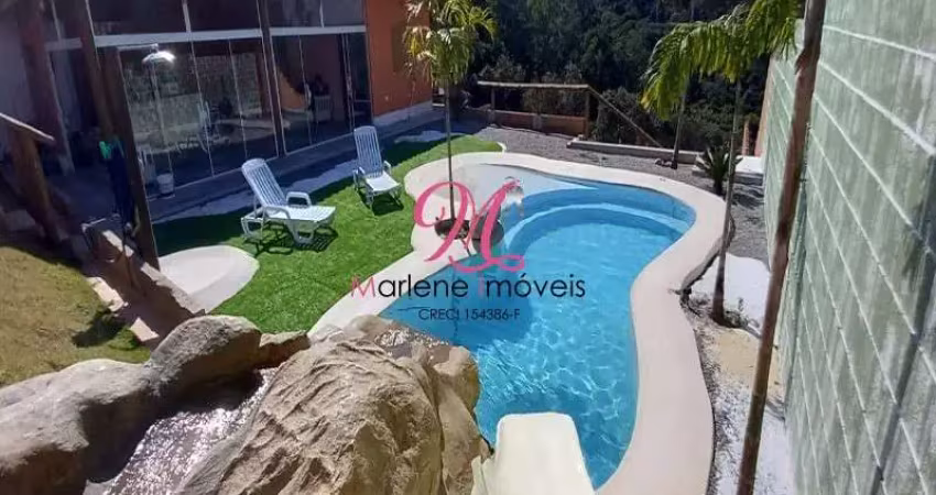 Chácara à venda em rio acima, jundiaí-sp: piscina com cascata, salão gourmet e suíte espaçosa!