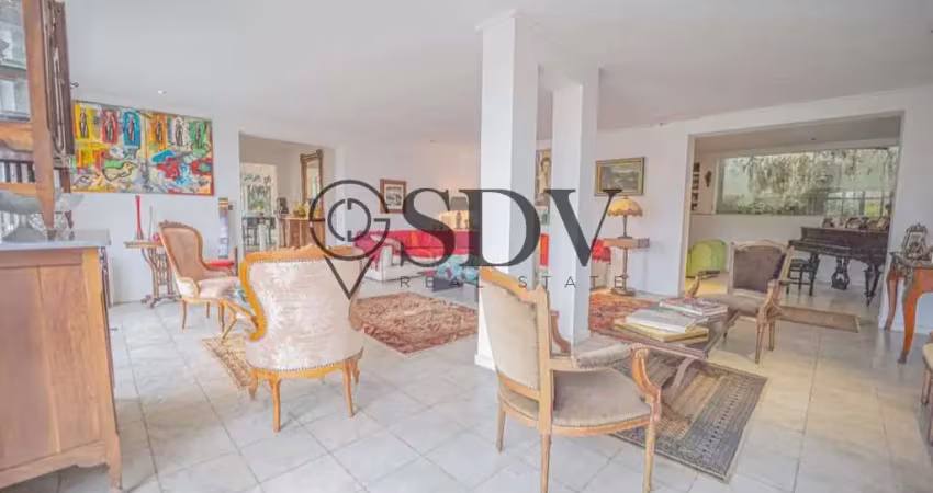Casa com 3 quartos à venda na Rua Itacaranha, 131, Pacaembu, São Paulo