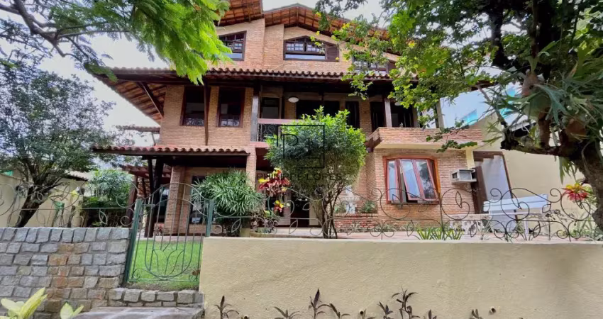 Casa em condomínio fechado com 5 quartos à venda na Avenida Orlando Gomes, 1080, Piatã, Salvador
