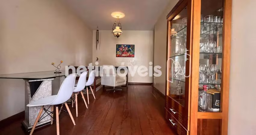 Casa com 5 quartos para alugar na Rua Júlio de Castilho, Betânia, Belo Horizonte