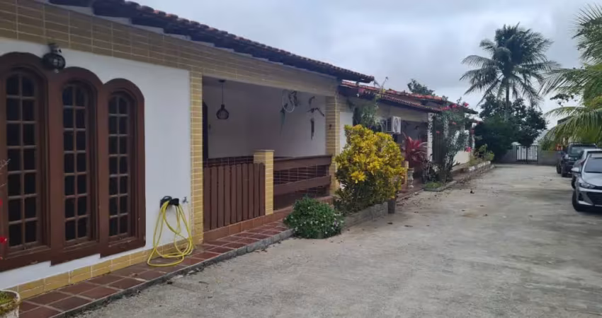Casa em condomínio fechado com 3 quartos à venda no Porto Novo, Saquarema 