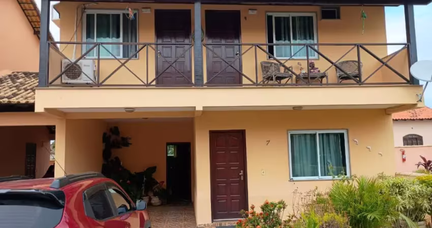 Casa em condomínio de frente para a lagoa no boqueirão
