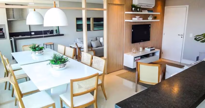 Lindo apartamento finamente decorado de 2 quartos, suíte, vista para o canal e lazer completo na cobertura à venda no centro de guarapari/es.
