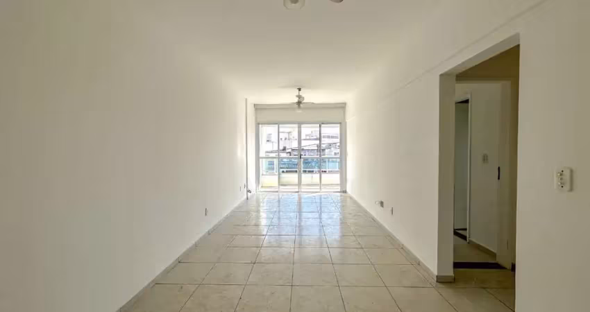 Apartamento de 2 quartos com a melhor planta da cidade! 2 quatos + dce a 160 metros do mar e ao lado de todo o comercio da região. marque uma visita!