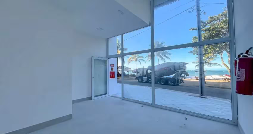 Loja disponível para locação anual de frente para a praia da cerca em guarapari/es. marque uma visita e solicite as condições desta locação.