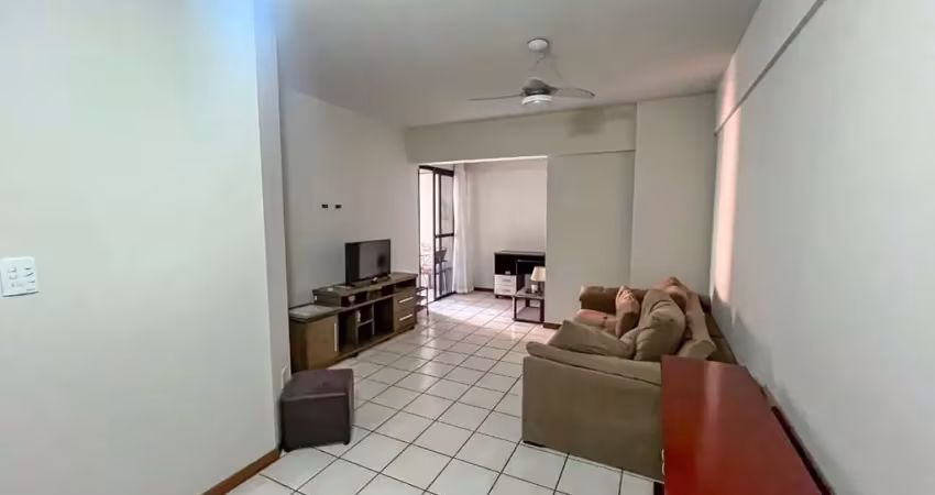 Oportunidade de apartamento à venda na beira mar com área de lazer na cobertura e com 2 vagas de garagem, na praia do morro em guarapari-es.