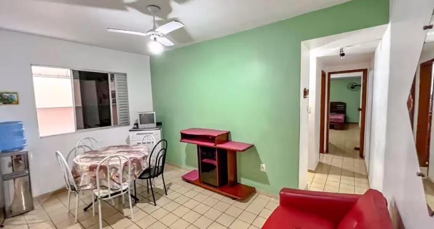Apartamento de 2 quartos à venda em primeiro andar com área lateral, em ótima localização e a poucos metros do mar na praia do morro, guarapari/es.