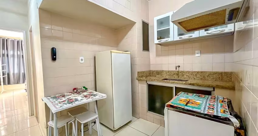 Kitnet disponível para locação anual no centro de guarapari/es. será locada com toda mobiliada e com todas as taxas inclusas!