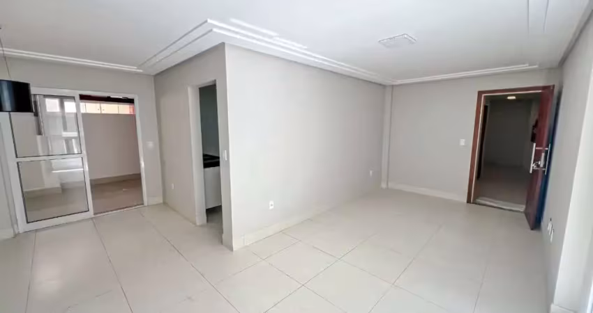 Apartamento de 3 quartos com 130m2, à venda na quadra do mar da praia do morro em guarapari/es. localização privilegiada, perto do mar e do comercio.