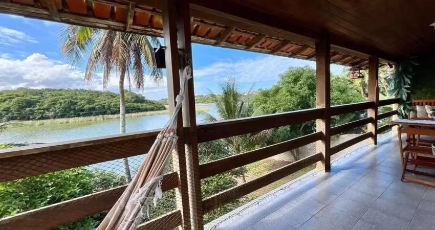 Casa à venda na região de meaípe com acesso direto à lagoa! marque uma visita e se apaixone!