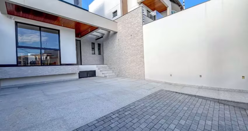Casa decorada e mobiliada com 3 quartos sendo 3 suítes à venda no bairro são judas tadeu, guarapari/es. condição super facilitada de pagamento!