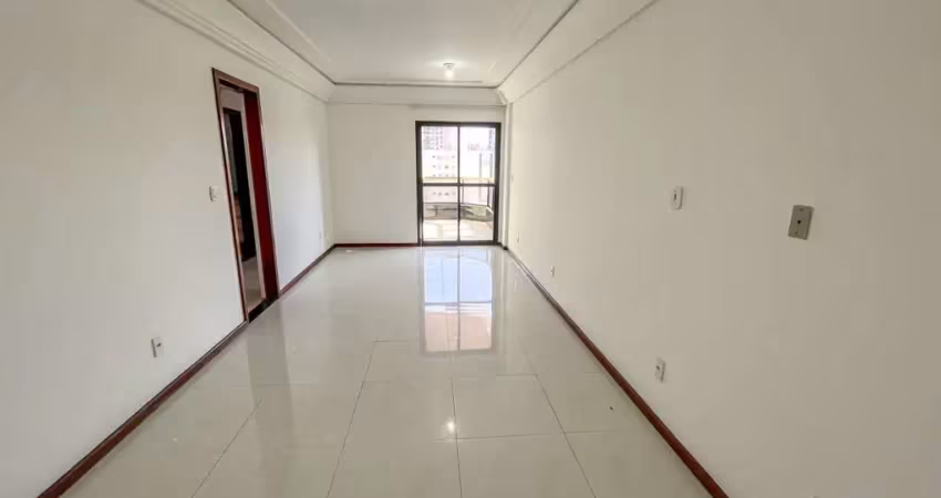Venda! amplo apartamento na praia do morro com localização privilegiada, a menos de 400 metros da orla praia do morro guarapari-es.